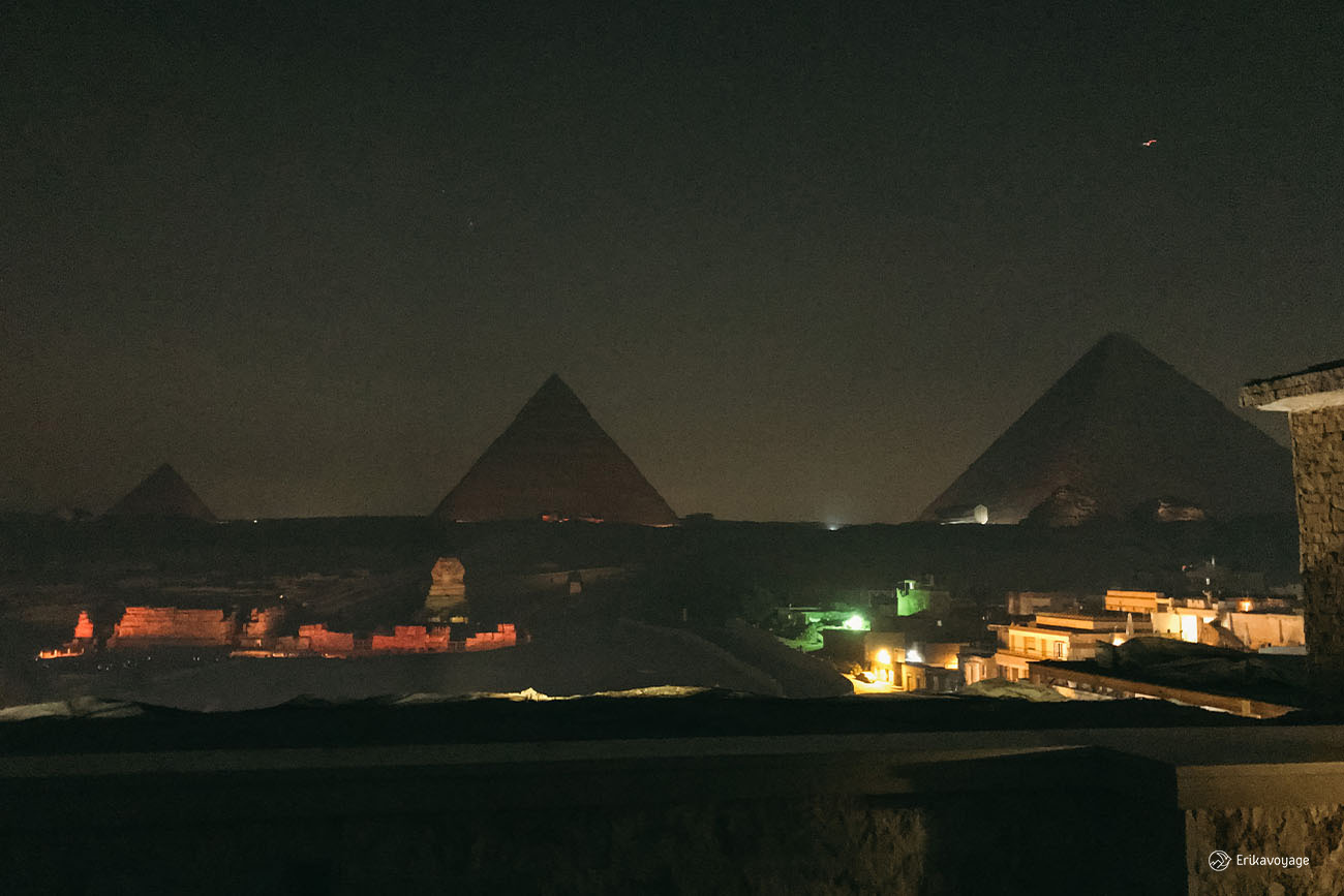 Dormir face aux pyramides en Egypte