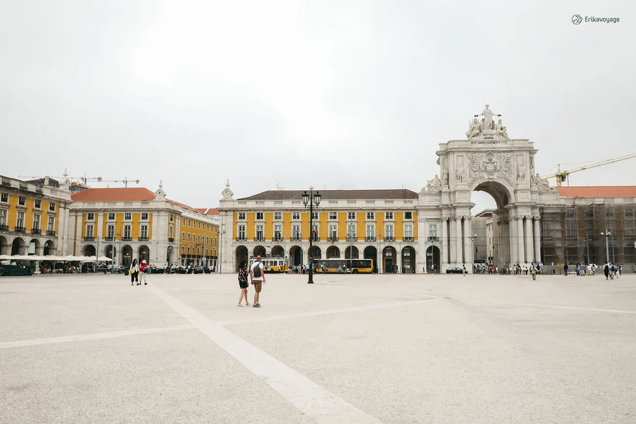 Visite Place du commerçe Lisbonne