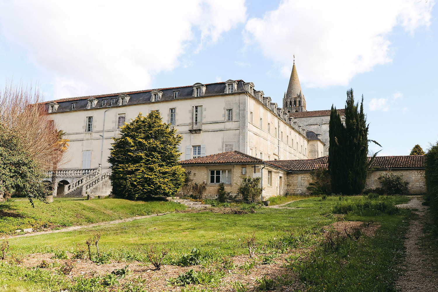 Jardin abbaye de Bassac