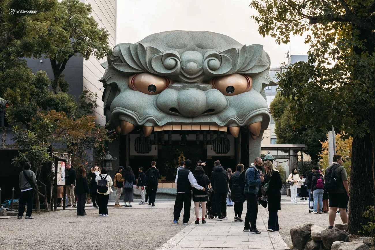 Temple Namba Yasaka Jinja Osaka